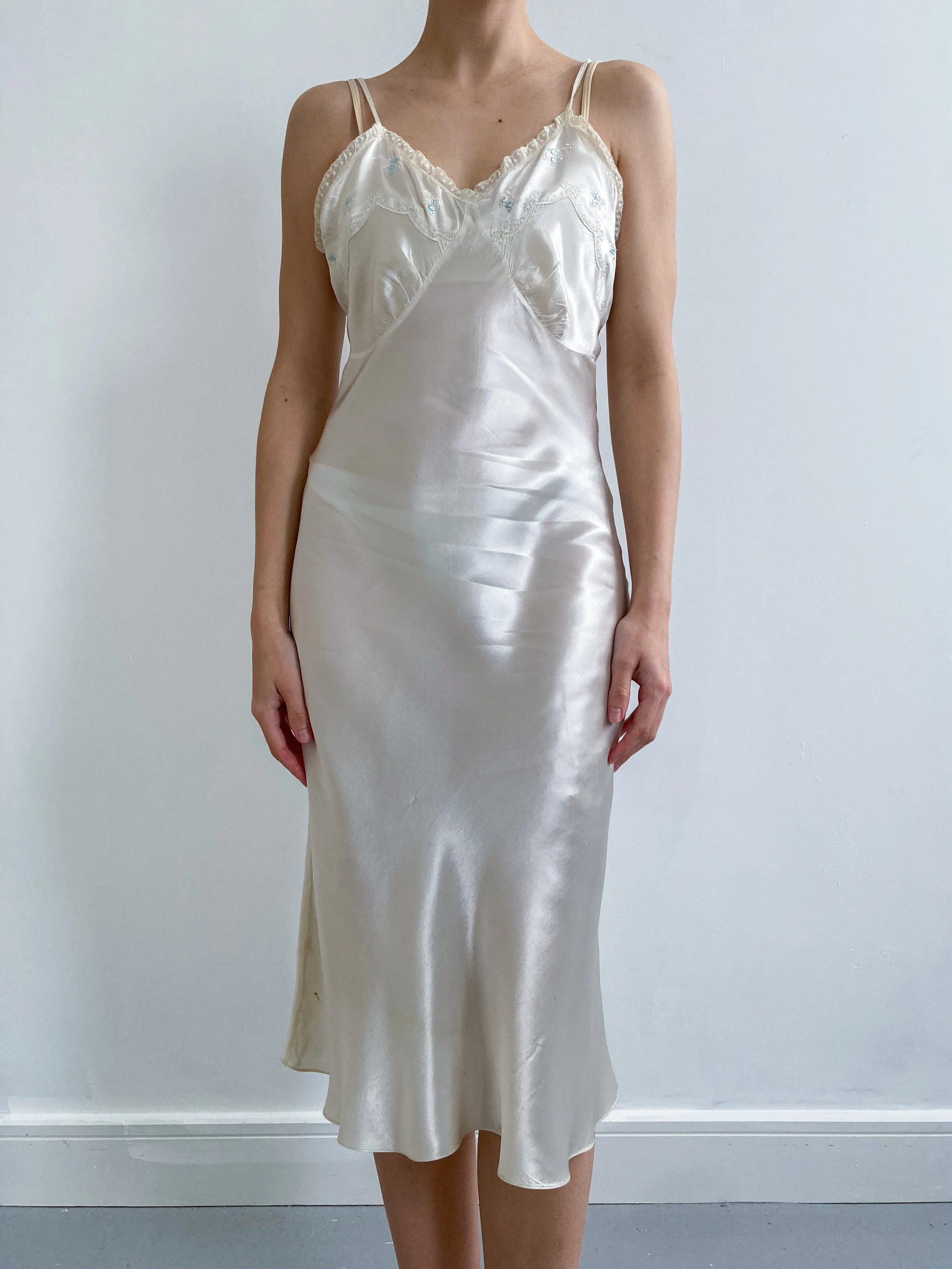 1930s Ivory Slip with Blue Flower Detailing & Spaghetti Straps Size S/M