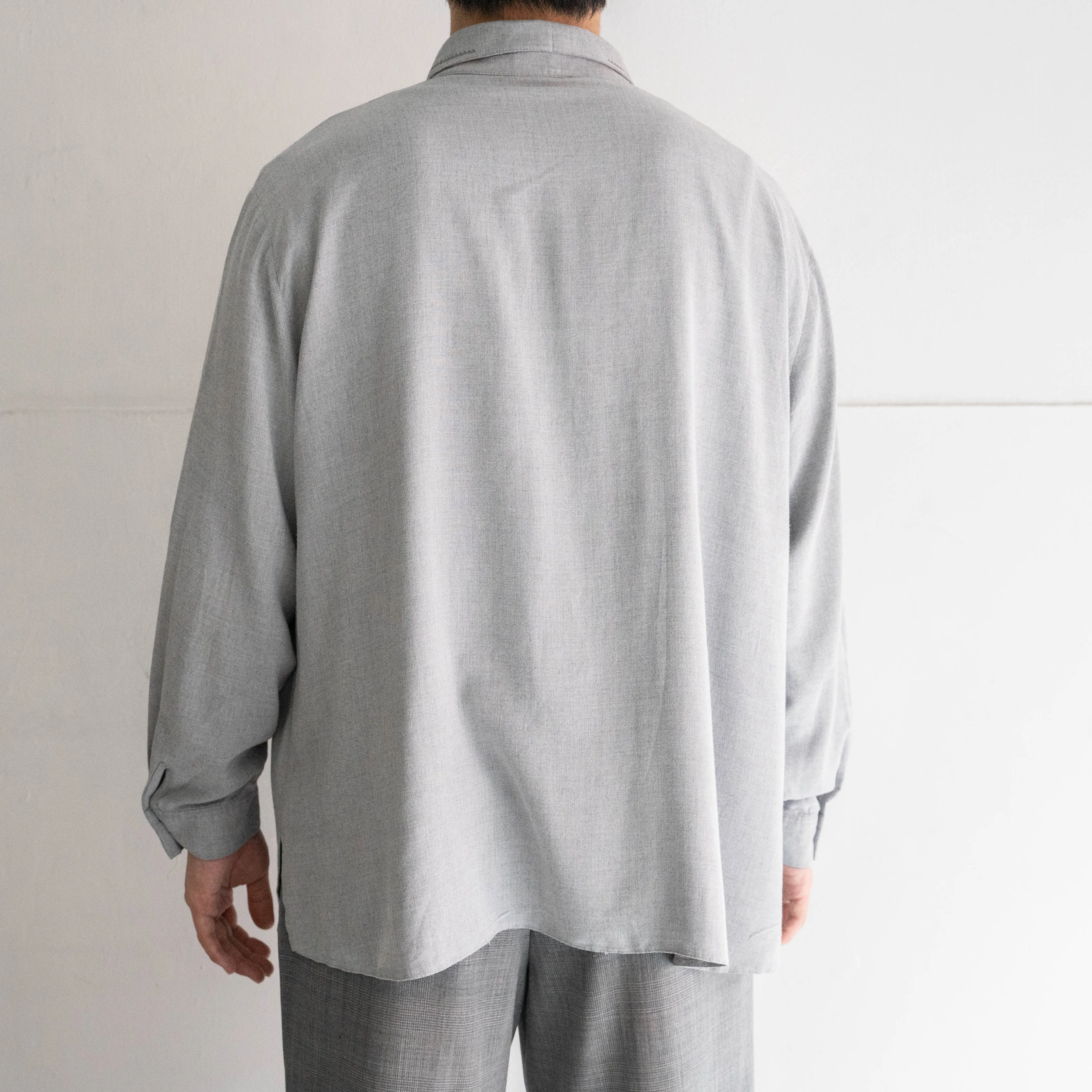around 1990s gray color rayon? × poly tyrolean shirt