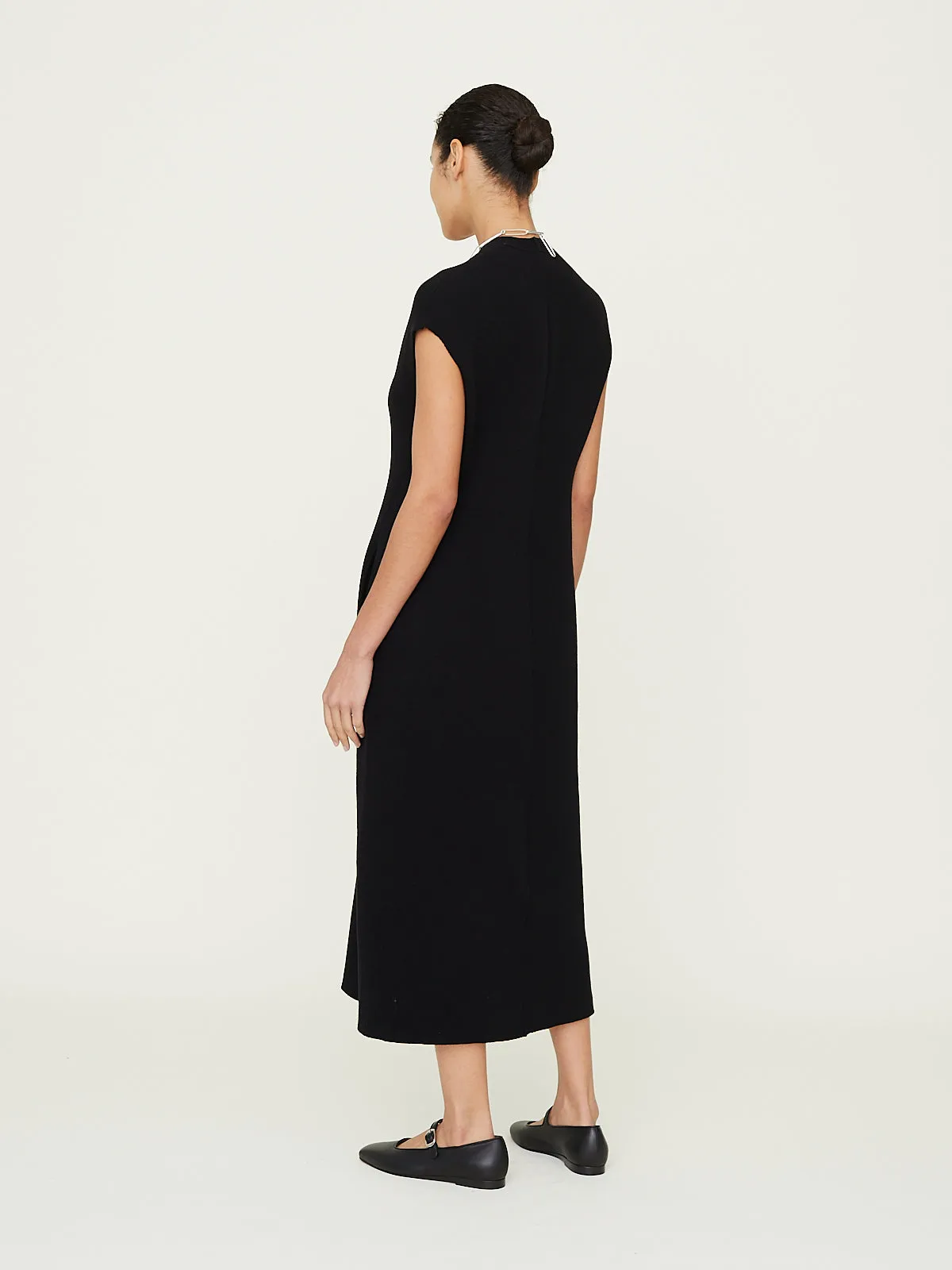 Forma Sleeveless Dress in Black