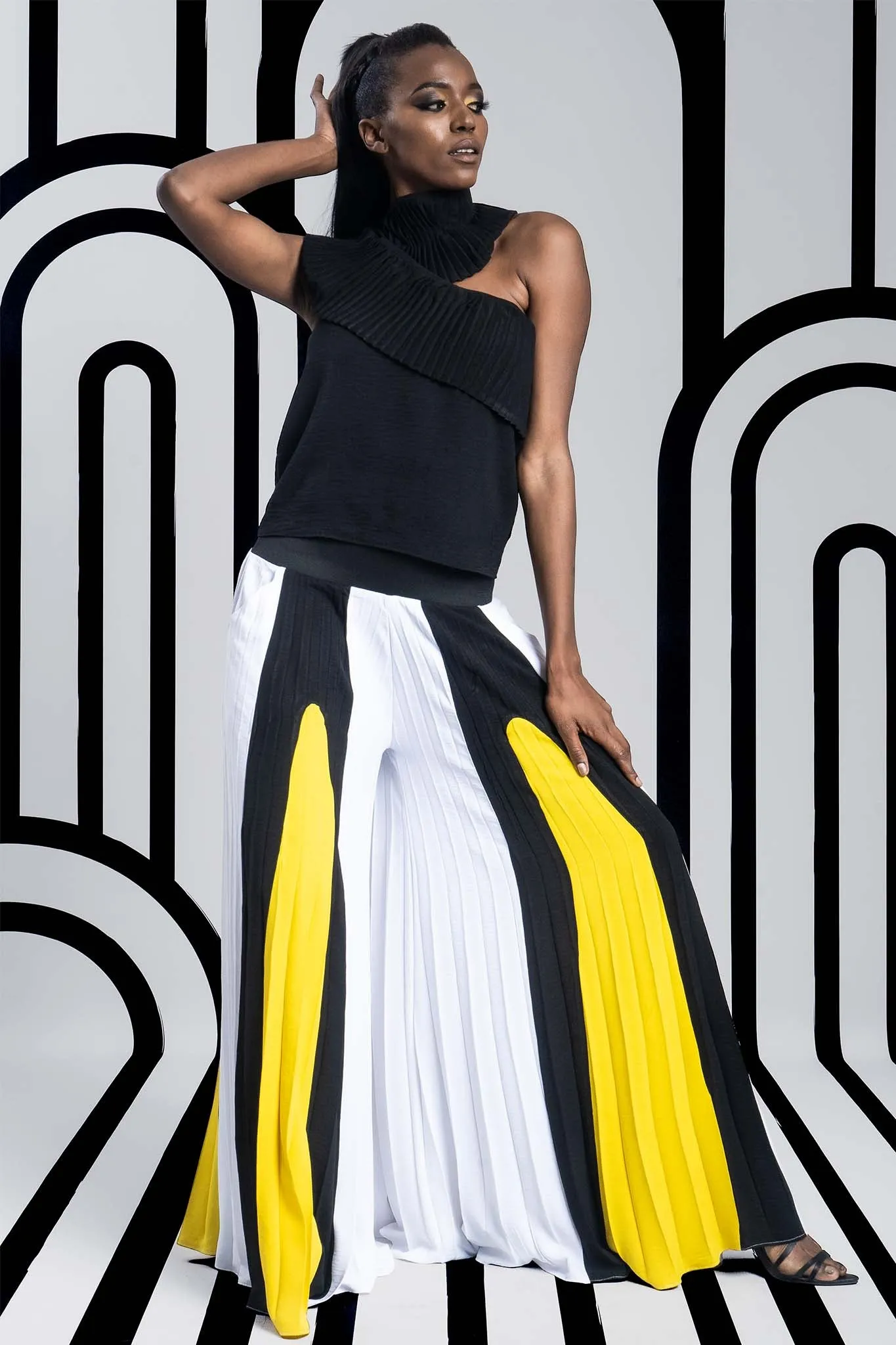 ISSAY Black Yellow white