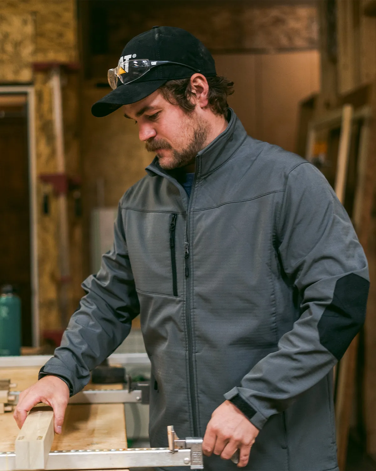 MEN'S GRID FLEECE SOFTSHELL WORK JACKET