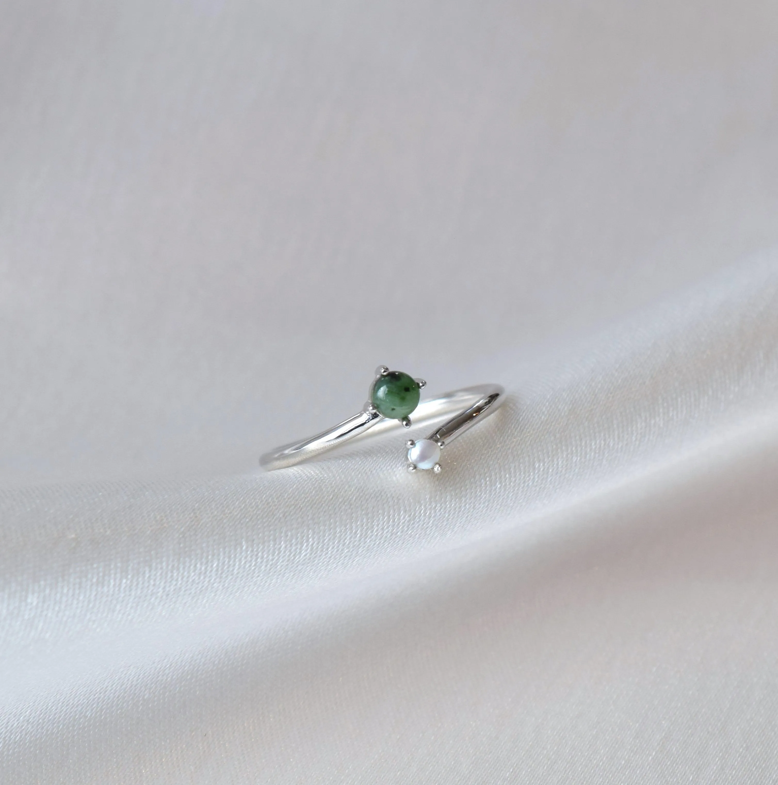 Silver Jade and Pearl Ring - Lune
