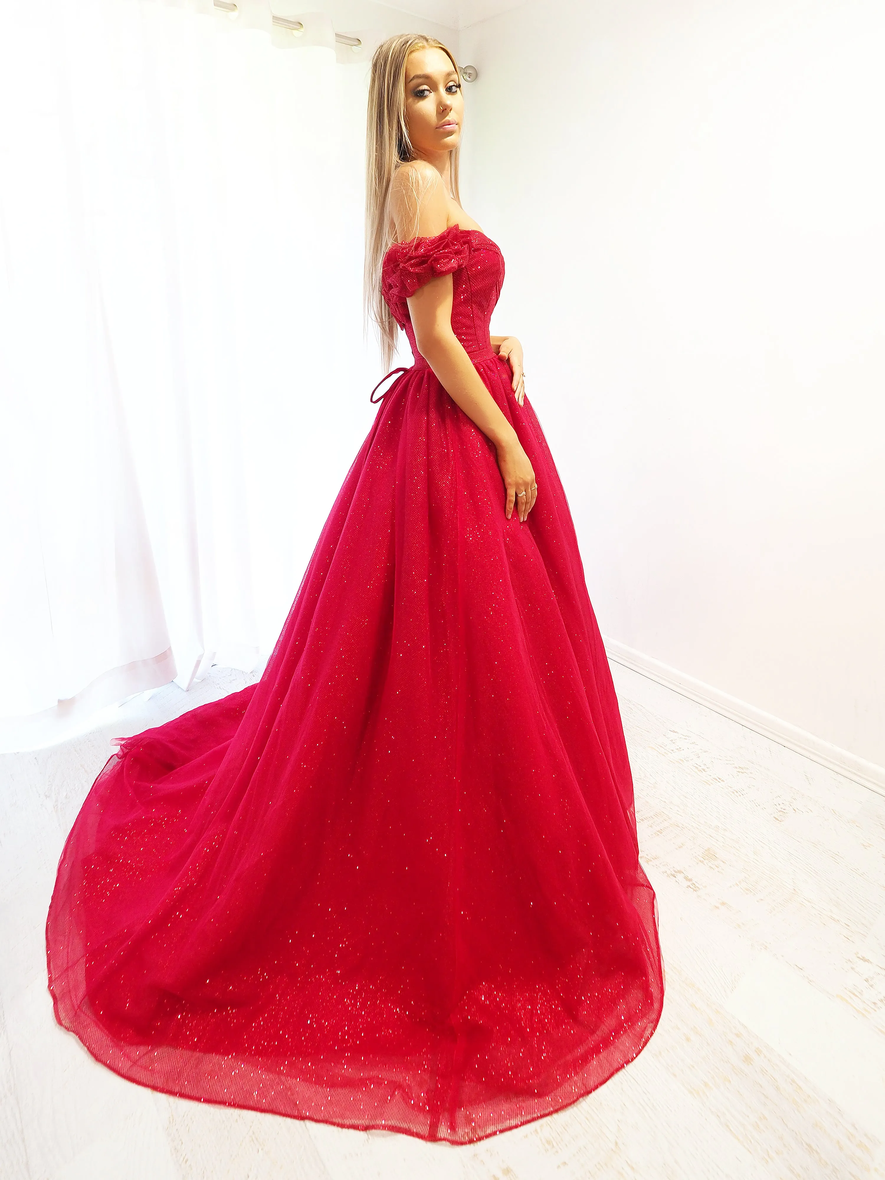 Sparkling dark red tulle princes dress
